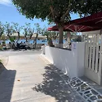 아파트 Violeta At Livadia Páros