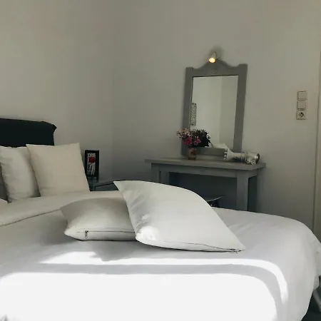 Violeta At Livadia باروس