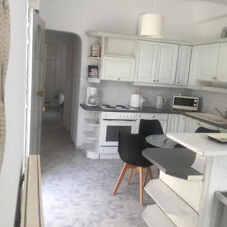 Apartment Violetta At Livadia *