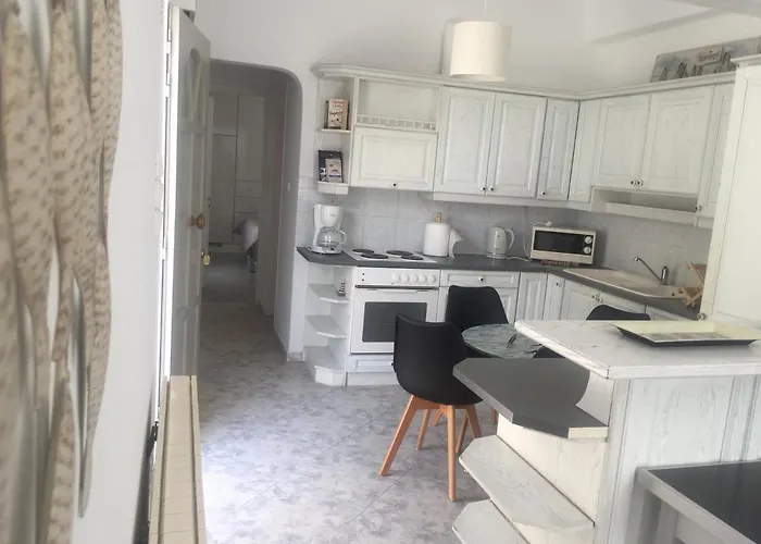 Apartment Violeta At Livadia *